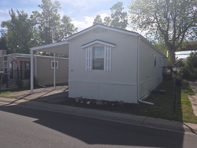 Foto del edificio - Charming 2 Bedroom Home in Prime Littleton Location