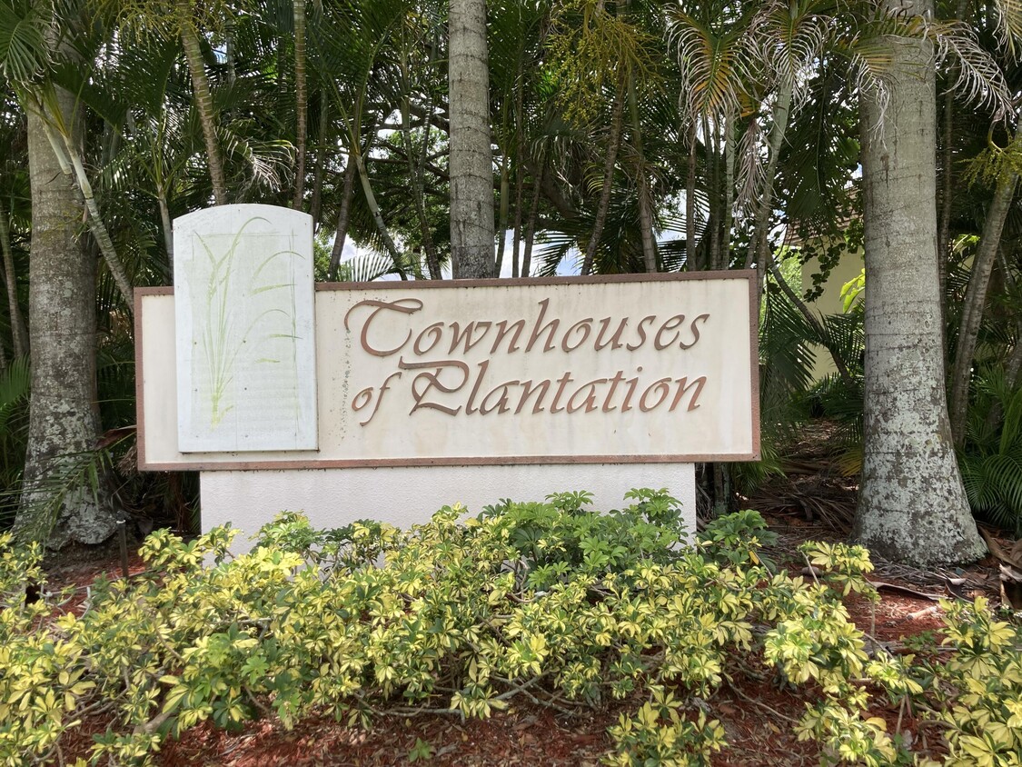 Primary Photo - 4805 NW 9th Dr