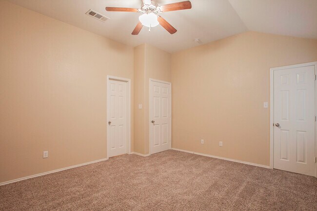 Building Photo - 803 Carla Kay Dr