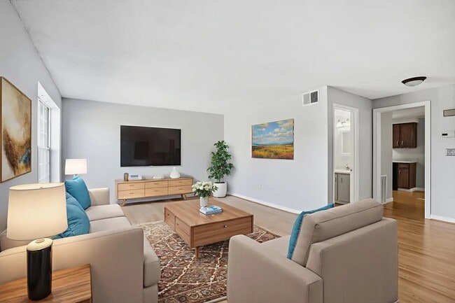 Building Photo - 77 East Ridge Rd