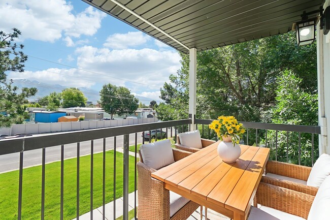 Patio - Sterling Pointe Apartments