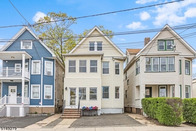Building Photo - 70 N Willow St