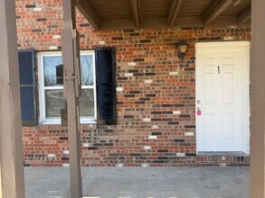 Building Photo - 115 Jerome Ln