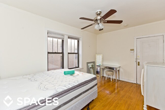 Foto del edificio - 2237 N Bissell St