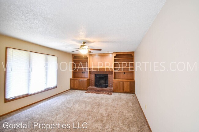 Building Photo - 3 br, 2.5 bath House - 1104 Prairie View D...