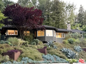 Building Photo - 11064 Wrightwood Ln