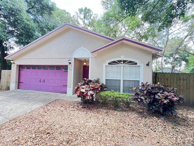 Foto del edificio - BEAUTIFUL 3 Bedroom 2 Bathroom home in Apopka