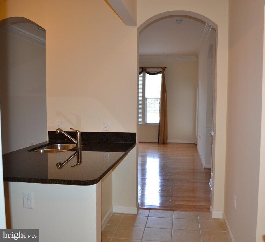 7 Booth St Unit 108, Gaithersburg, MD 20878 Condo for Rent in
