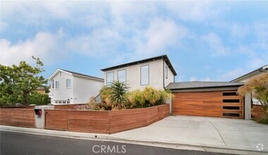 Building Photo - 305 La Jolla Dr