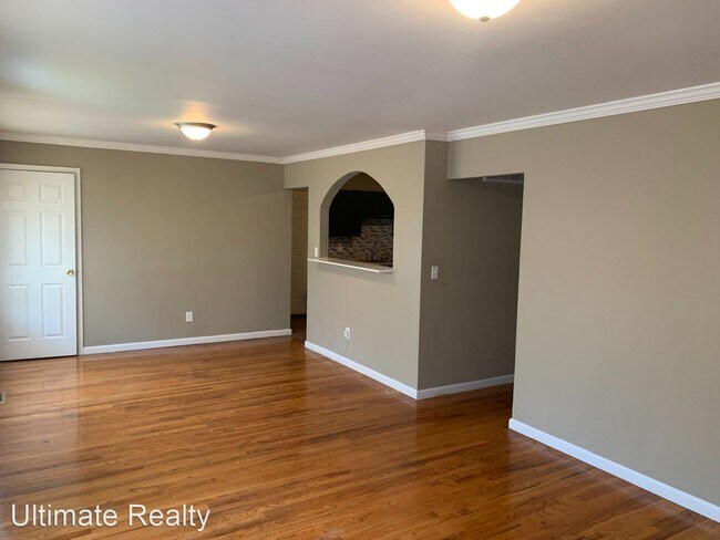 Building Photo - 3 br, 1.5 bath House - 3705 Woodman Dr