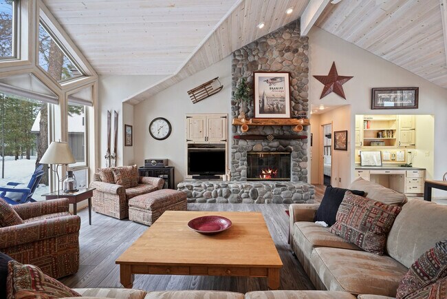 Foto del edificio - 17709 Todd Ln