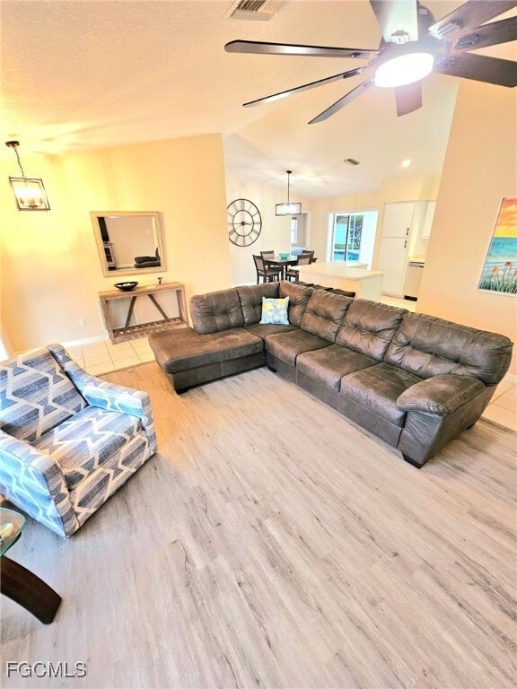 Building Photo - 132 SE 19th Terrace