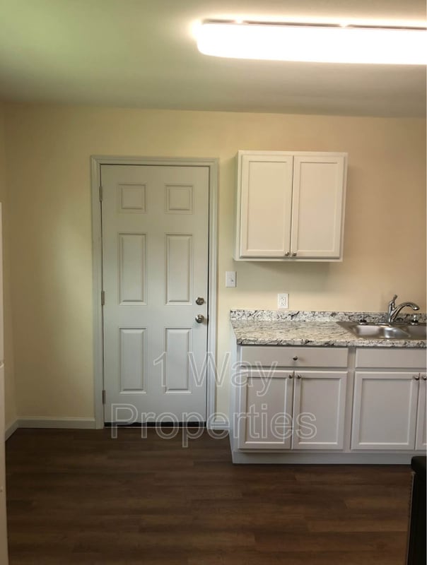 Foto del edificio - 804 Garden Rd