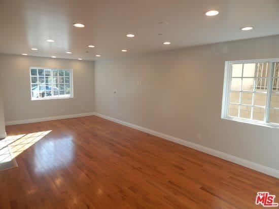 Building Photo - 2517 S Orange Dr