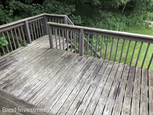 Foto del edificio - 2 br, 1 bath Apartment - 6 Woodlawn Ave