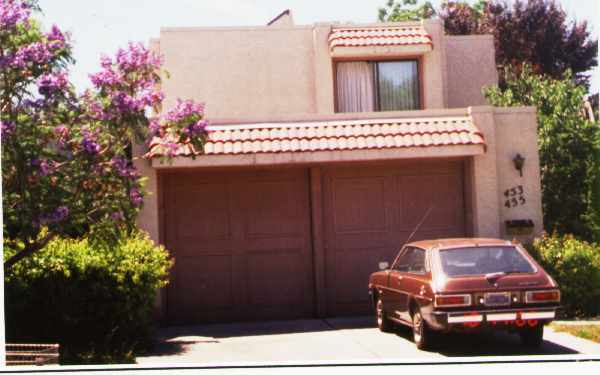 Primary Photo - 453-455 Roosevelt Ave