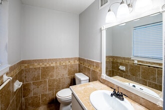 2BR, 2BA - 910 SF - Allure