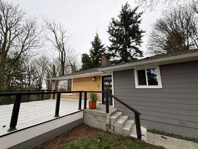 Foto del edificio - Stunning 4 Bed 3 Bathroom Home!