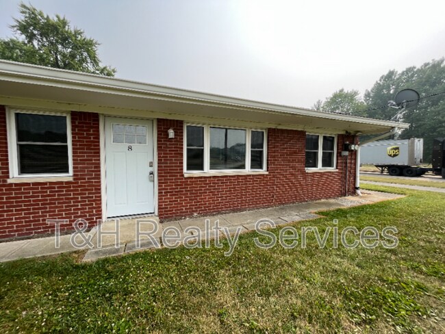 Foto del edificio - 2924 S County Rd 1050 E