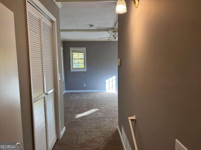 Building Photo - 3543 Simpson Farm Dr SE