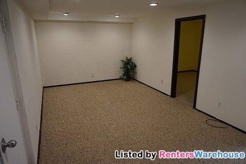 Building Photo - 2205 Kings Valley Rd