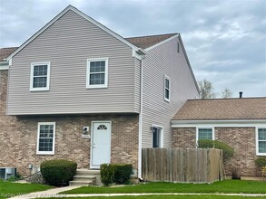 Building Photo - 23594 N Rockledge
