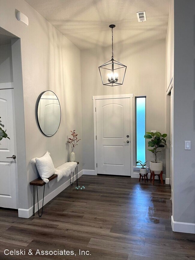 Foto del edificio - 3 br, 2 bath House - 650 Belmont Blvd