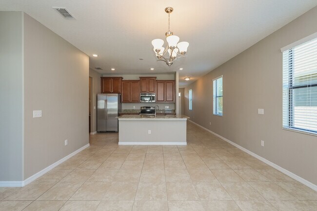 Foto del edificio - 11638 Lake Blvd