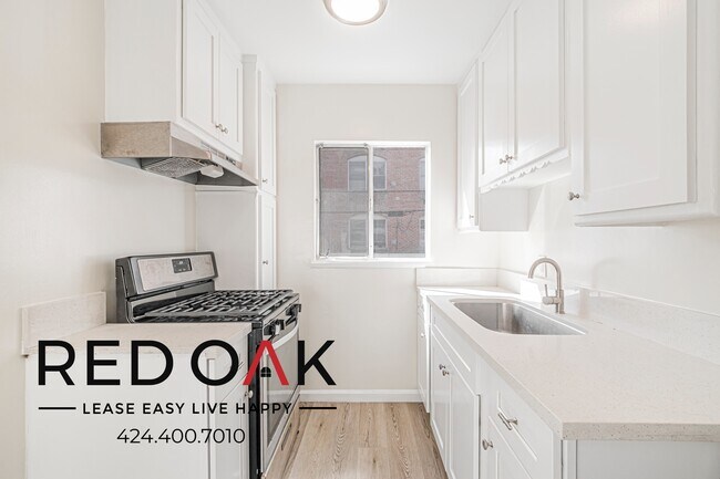 Foto del edificio - 637 Cloverdale Ave