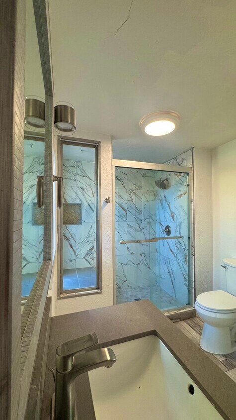 DUCHA/BAÑO - 5523 San Pablo Dam Rd
