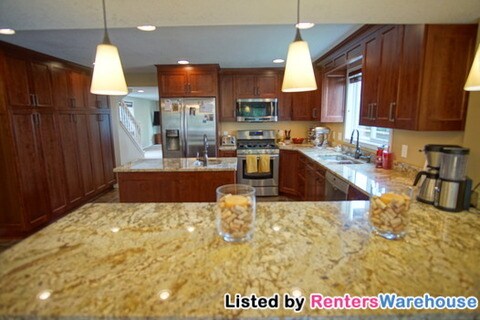 Foto del edificio - 165 Brentwood Ave