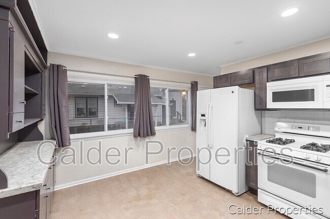 Foto del edificio - 843 Lake Dr SE