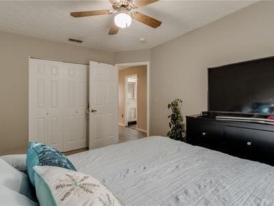 Building Photo - COMING SOON! Beautiful 3 Bed 2.5 Bath Timb...