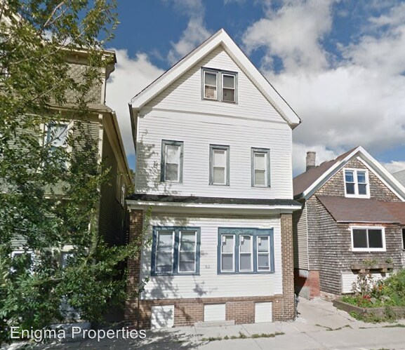 Foto principal - 816 E Clarke St