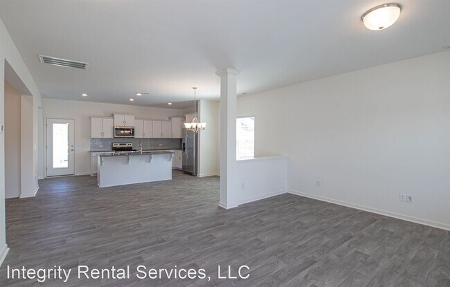 Building Photo - 4 br, 2.5 bath House - 329 Babbling Brook ...