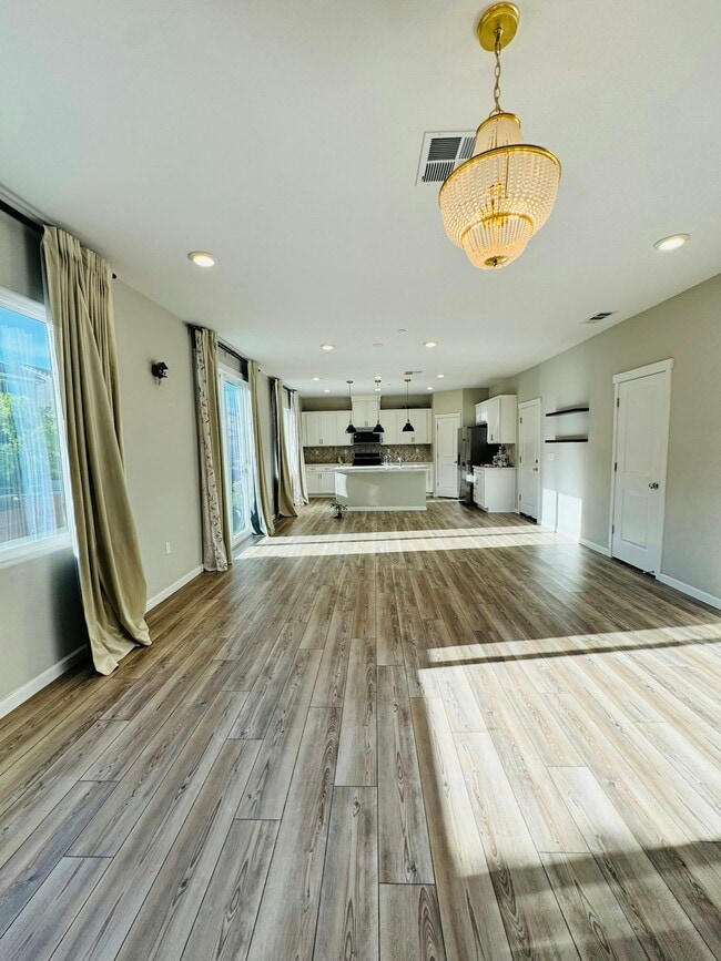 Foto del edificio - 5336 Hames Valley Ln