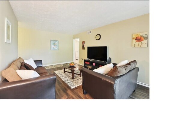 Building Photo - 144 Scandia Cir