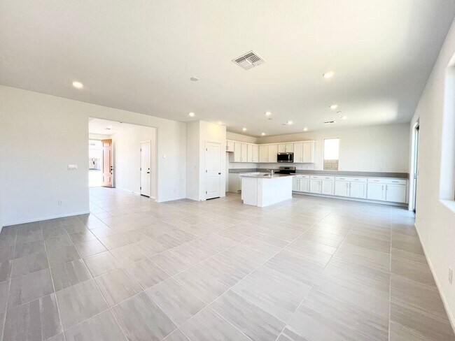 Foto del edificio - 5892 Sunset Creek St