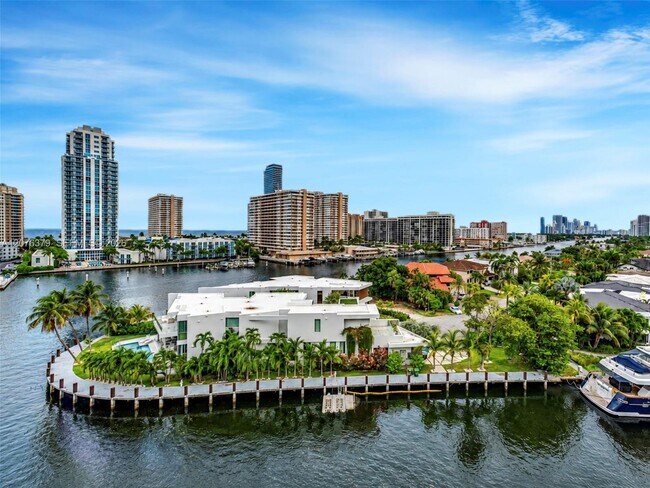 Building Photo - 137 Golden Isles Dr
