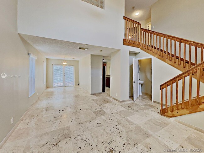 Building Photo - 7472 Viscaya Cir