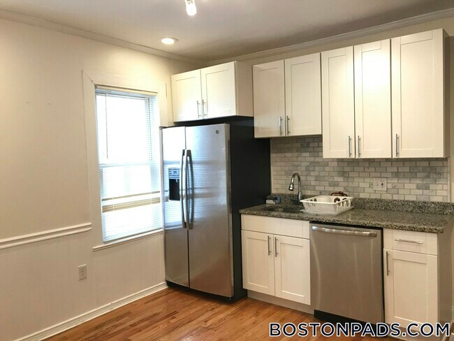 Building Photo - 42 Monadnock St