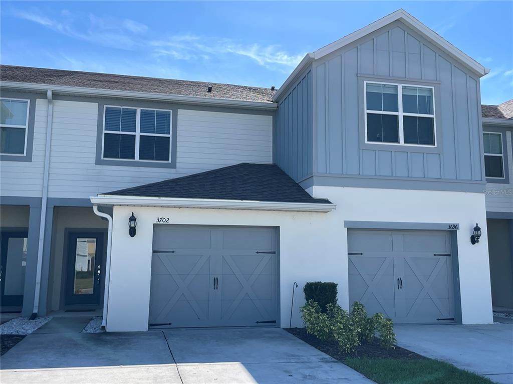 Foto principal - 3702 Plainview Dr