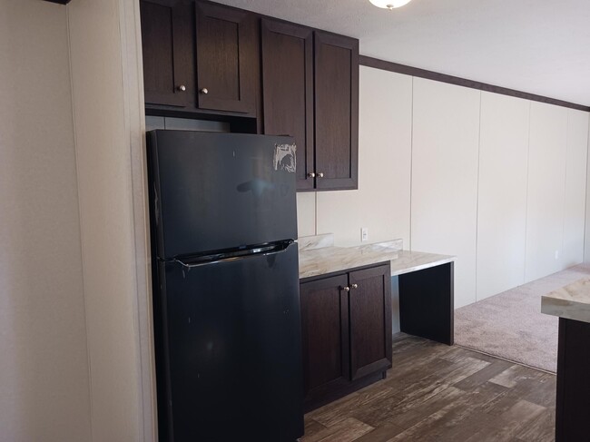 Building Photo - 58 Violet Dr