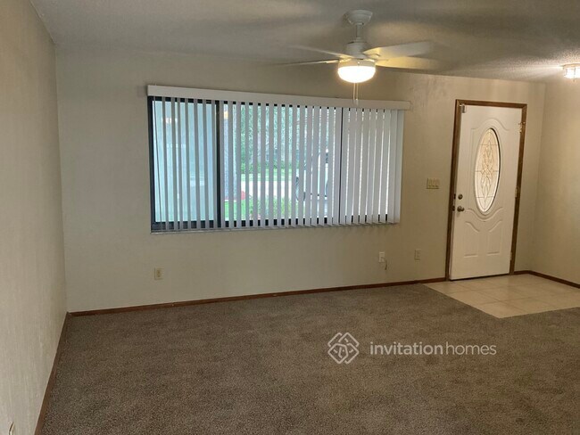 Foto del edificio - 824 Upland Dr