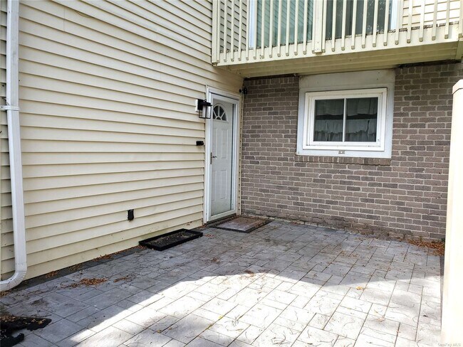 Foto del edificio - 224M Springmeadow Dr