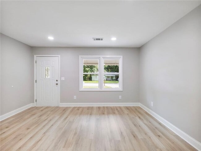 Building Photo - 2862 Argyle Dr NW