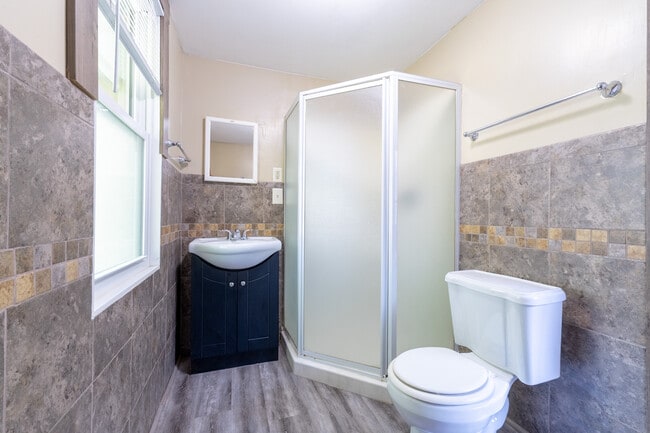 Building Photo - 3511 Snelling Ave