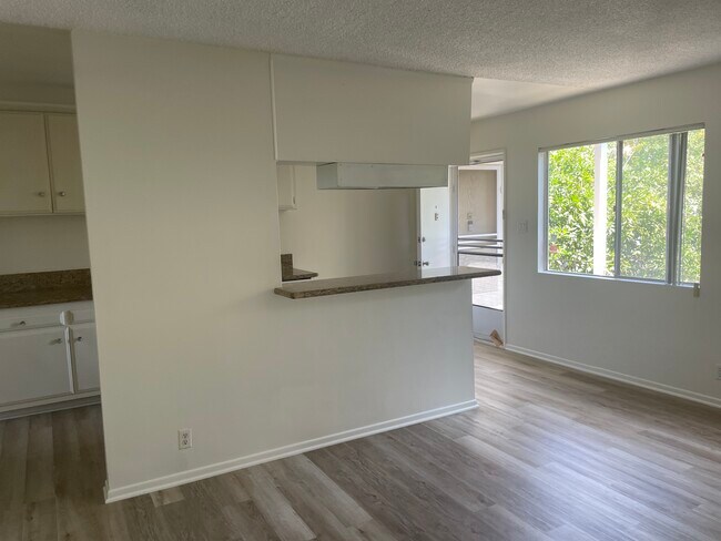 Foto del edificio - 833 N Cordova St