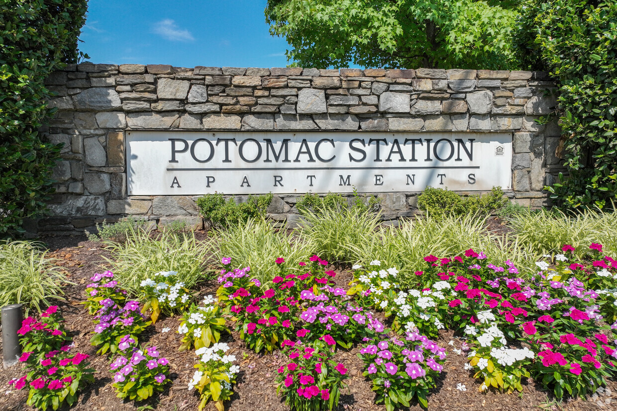 Primary Photo - Potomac Station