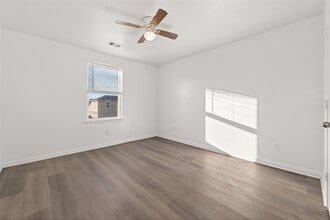 Building Photo - 20807 Echo Manor Dr